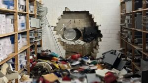 슈파카세 은행 금고 절도 사건, 3천만 유로의 흔적