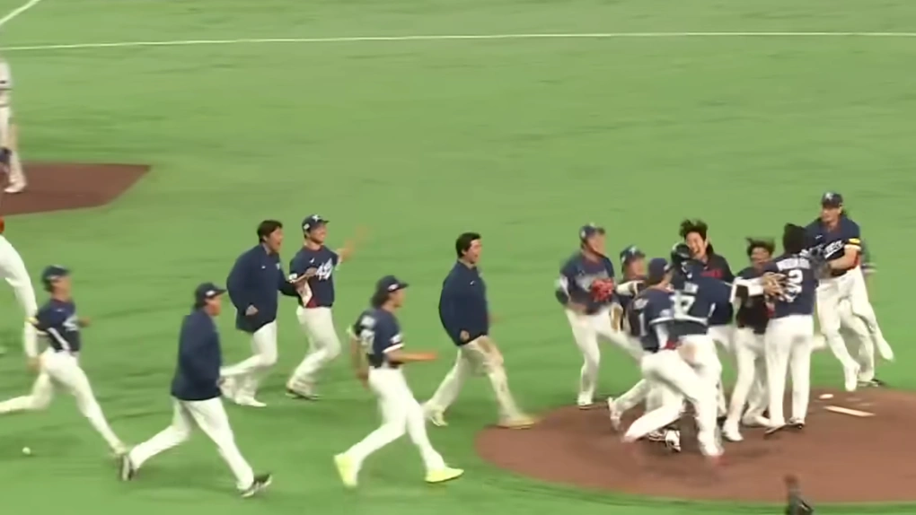 [2026 WBC] ‘도쿄의 기적’ 대한민국, 호주 꺾고 17년 만에 8강 진출 확정! b